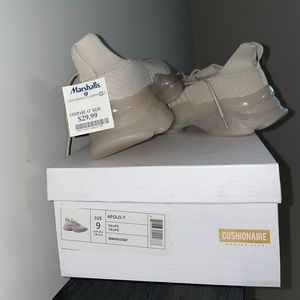 Very comfortable athletic sneakers with built in memory foam cushion